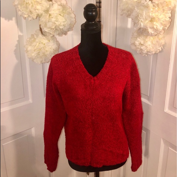 Express Tricot ❤️ RED V-Neckline Sweater - Picture 4 of 4